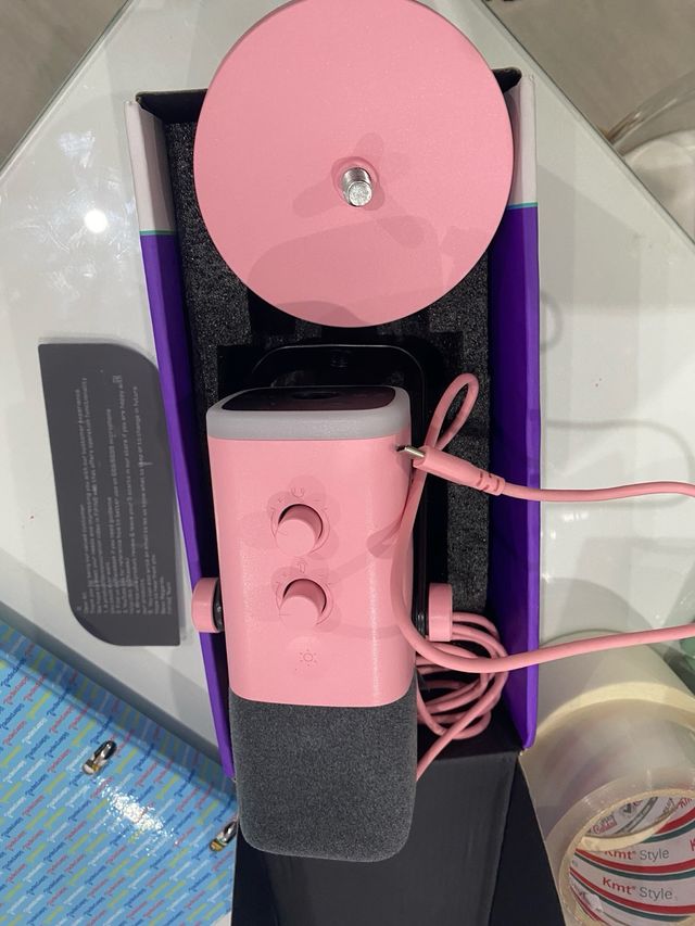 Micrófono AM8P: Micrófono de escritorio rosa