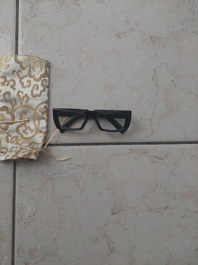 Occhiali da lettura neri trendy