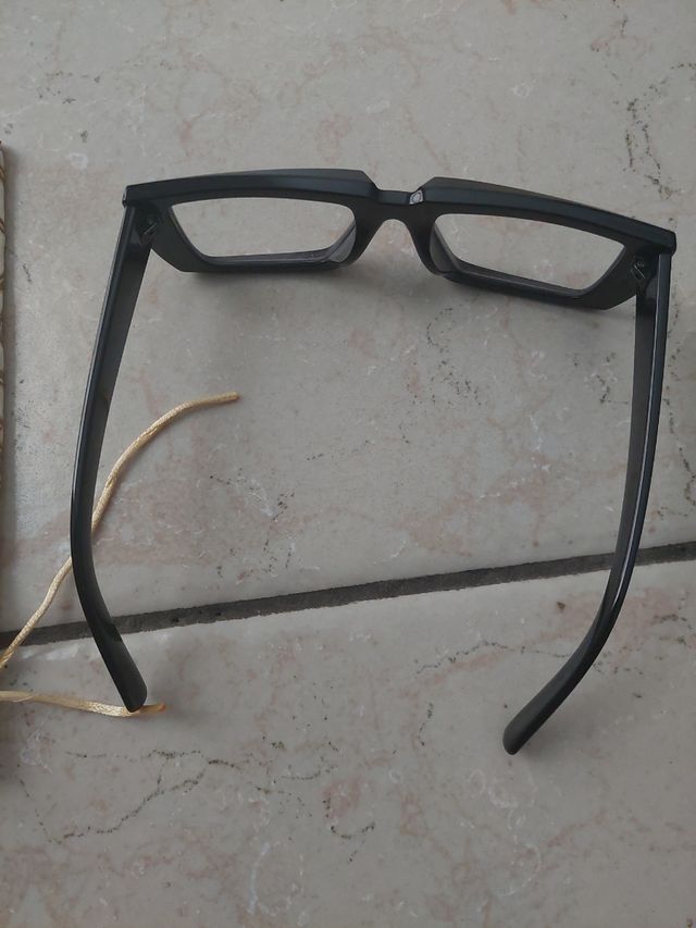 Occhiali da lettura neri trendy