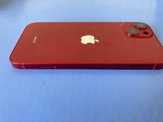 Custodia rossa per iPhone 13