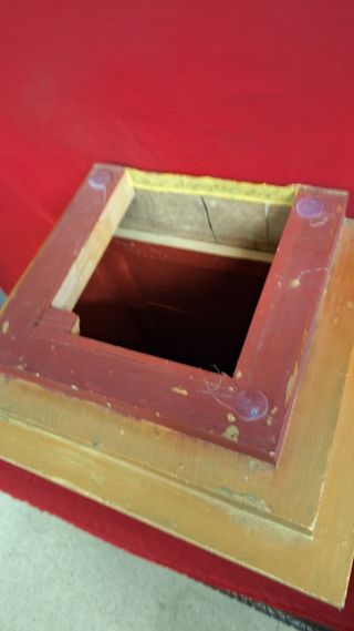 Sagrario antiguo dorado