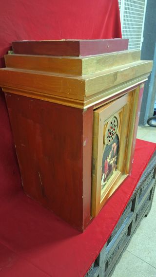 Sagrario antiguo dorado