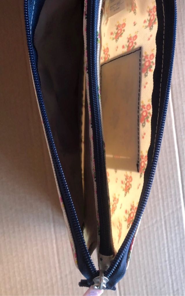 Estuche Imaginarium y material escolar Claire’s