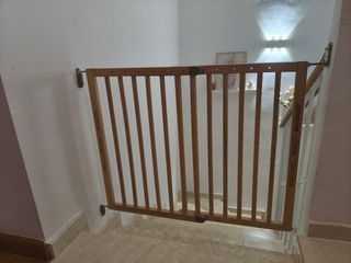 Barrera seguridad escaleras niños
