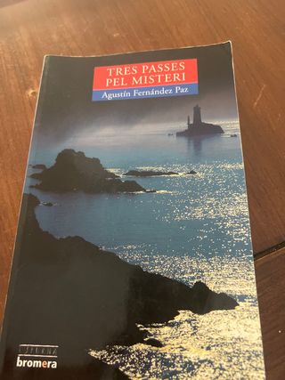 Tres passes pel misteri