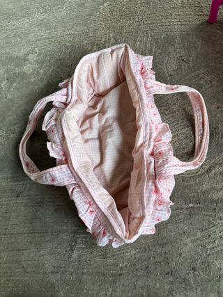 Cesta y sonajero de juguete 