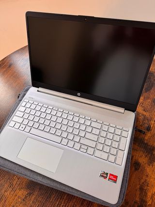 Portátil HP 15.6" i7 - 16GB RAM - 512GB SSD