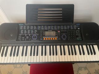 CASIO CTK-611: Piano teclado con soporte y banquet