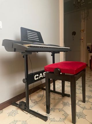 CASIO CTK-611: Piano teclado con soporte y banquet