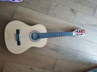 2 Guitarras acústicas clásicas para principiantes 