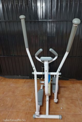 Elíptica Decathlon y leg magic