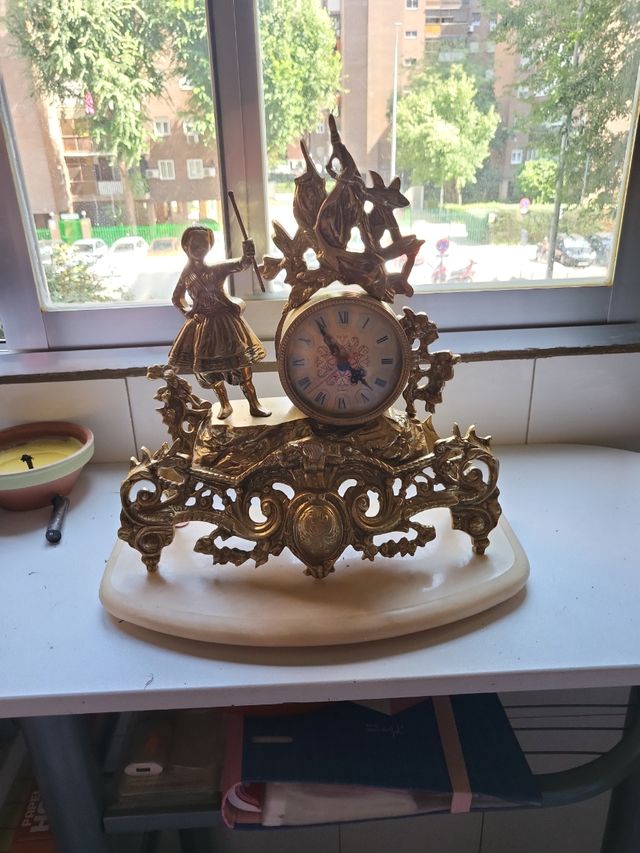 Reloj bronce antiguo