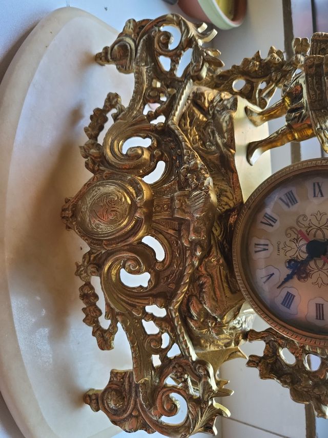 Reloj bronce antiguo