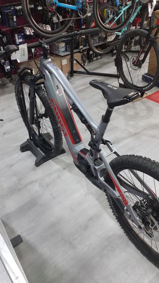 Bicicleta eléctrica Ghost ASX 130 Gris