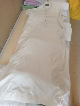 Abito lungo uomo bianco stile arabo 
