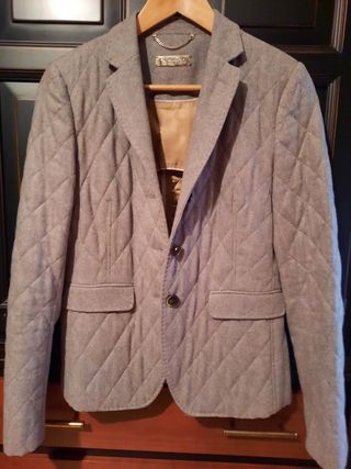 Americana Massimo Dutti acolchada gris