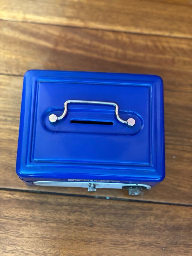 Cassaforte piccola blu metallizzato