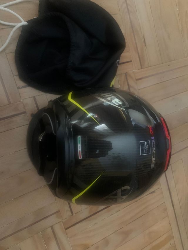 Casco Xlite 1005s carbono