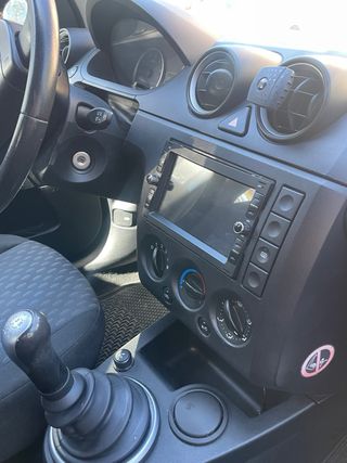 Ford Fiesta 2004