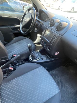 Ford Fiesta 2004