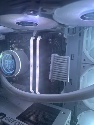 RAM Corsair Vengeance RGB 16GB