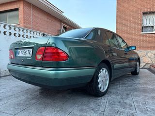 Mercedes-Benz Clase E 1996