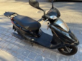Yamaha Vity 125cc - Scooter Negro