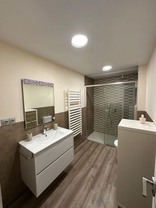 Piso 1º con ascensor 
llamar 606013317