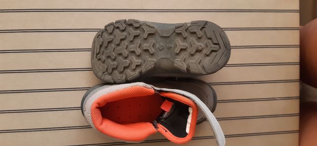 Zapatillas trekking montaña t27