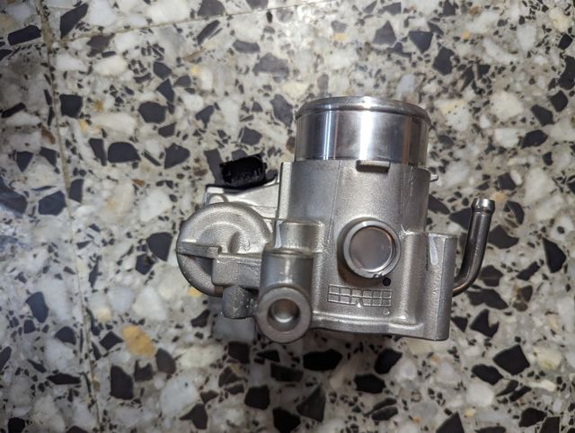 Cuerpo mariposa Hyundai Ioniq