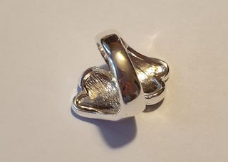 Anillo plateado multicolor de bisutería
