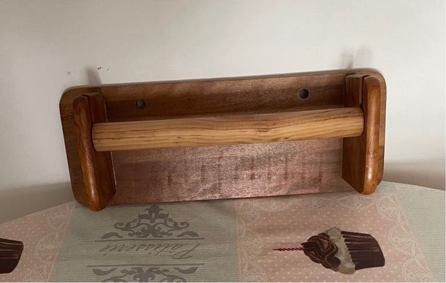 Porta rollo cocina - madera de olivo