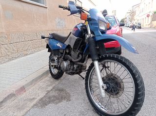 Yamaha XT 600E (ITV hasta marzo/ 2028).