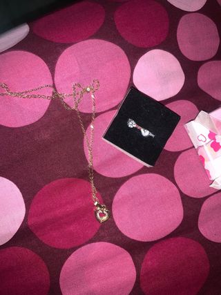 Collar corazón + pendientes brillantes