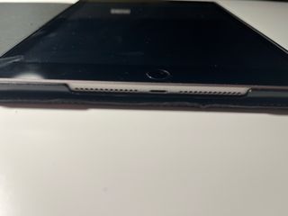 iPad 5 (quinta generación) - Gris/Negro 128 GB