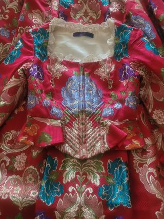 Traje alicantina/ fallera rojo-dorado