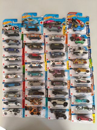 40 Hot Wheels coches escala 1:64
