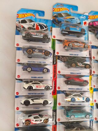 40 Hot Wheels coches escala 1:64