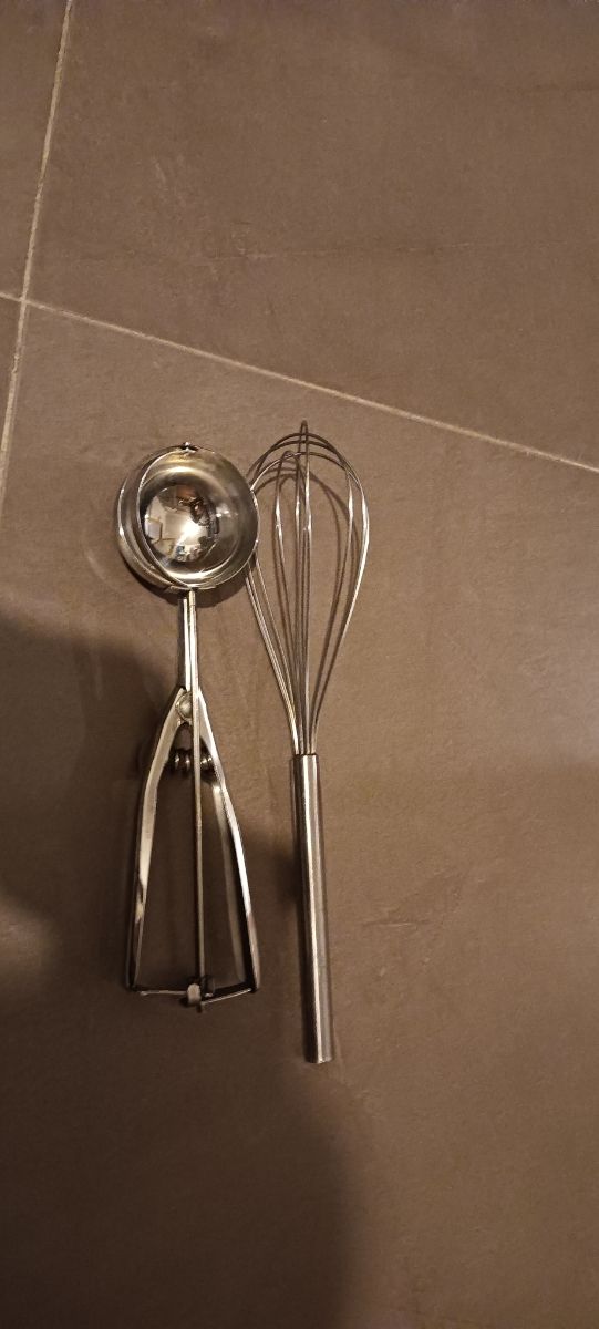 Juego batidor y cucharón helado metal