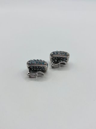 PENDIENTES ORO BLANCO CON PIEDRAS AZULES 18K