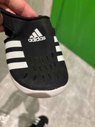 Sandalias Adidas unisex talla 27
