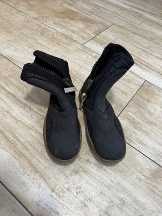 Botas neopreno niño - talla 32/33 en buen estado