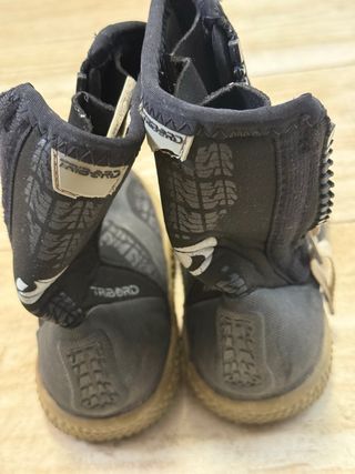 Botas neopreno niño - talla 32/33 en buen estado