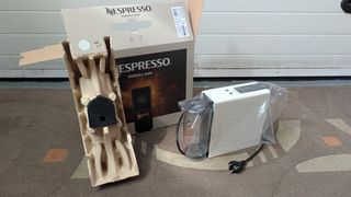 Cafetera Nespresso Essenza Mini