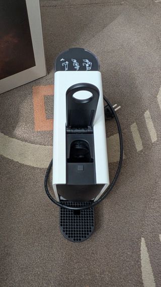 Cafetera Nespresso Essenza Mini