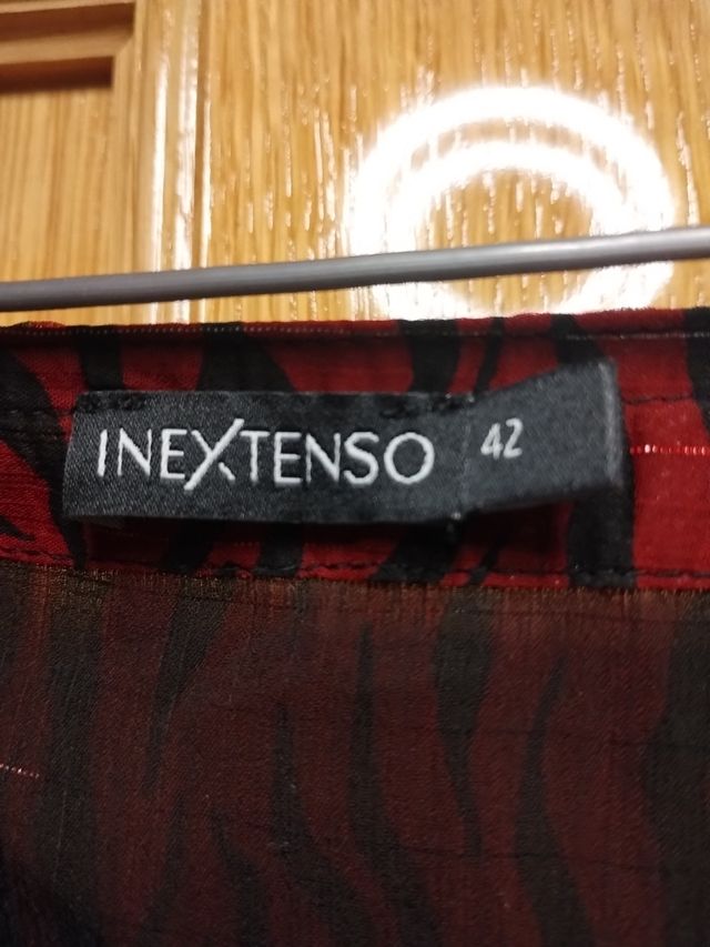 Blusa cebra roja y negra