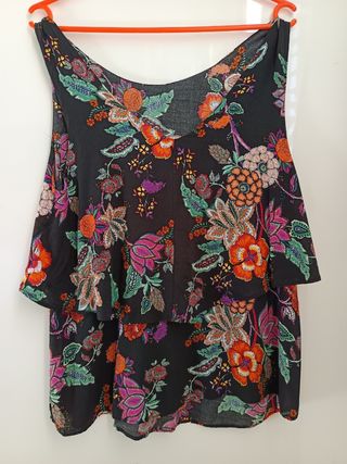 Completo canotta e pantalone floreale nero