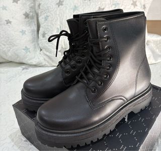 Botas negras talla 40