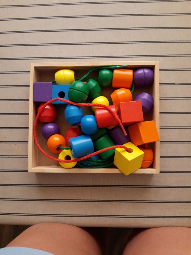 Juego de cuentas de madera