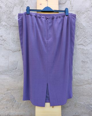 Conjunto de top más falda morado talla 54